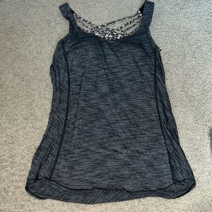 Lululemon top